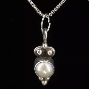 Sterling Silver .925 Freshwater Pearl Cabochon Necklace